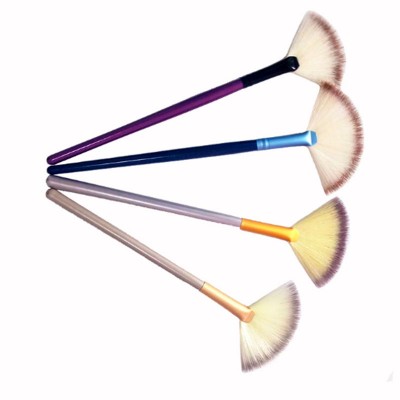 Small fan brush sector highlight cosmetics makeup brush